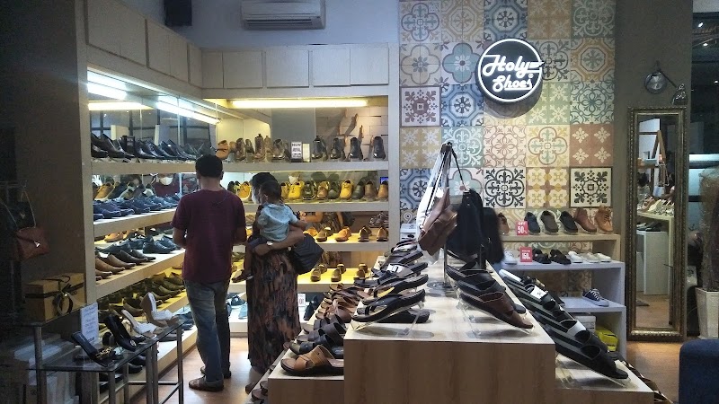 Mall Baru vs Tradisi Parcel Lebaran: Siapa yang Akan Menang di Cilacap?